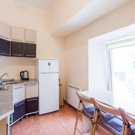 Apartment At Malaya Zhytomyrska 5 Киев Екстериор снимка
