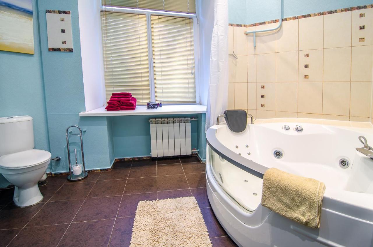 Apartment At Malaya Zhytomyrska 5 Киев Екстериор снимка