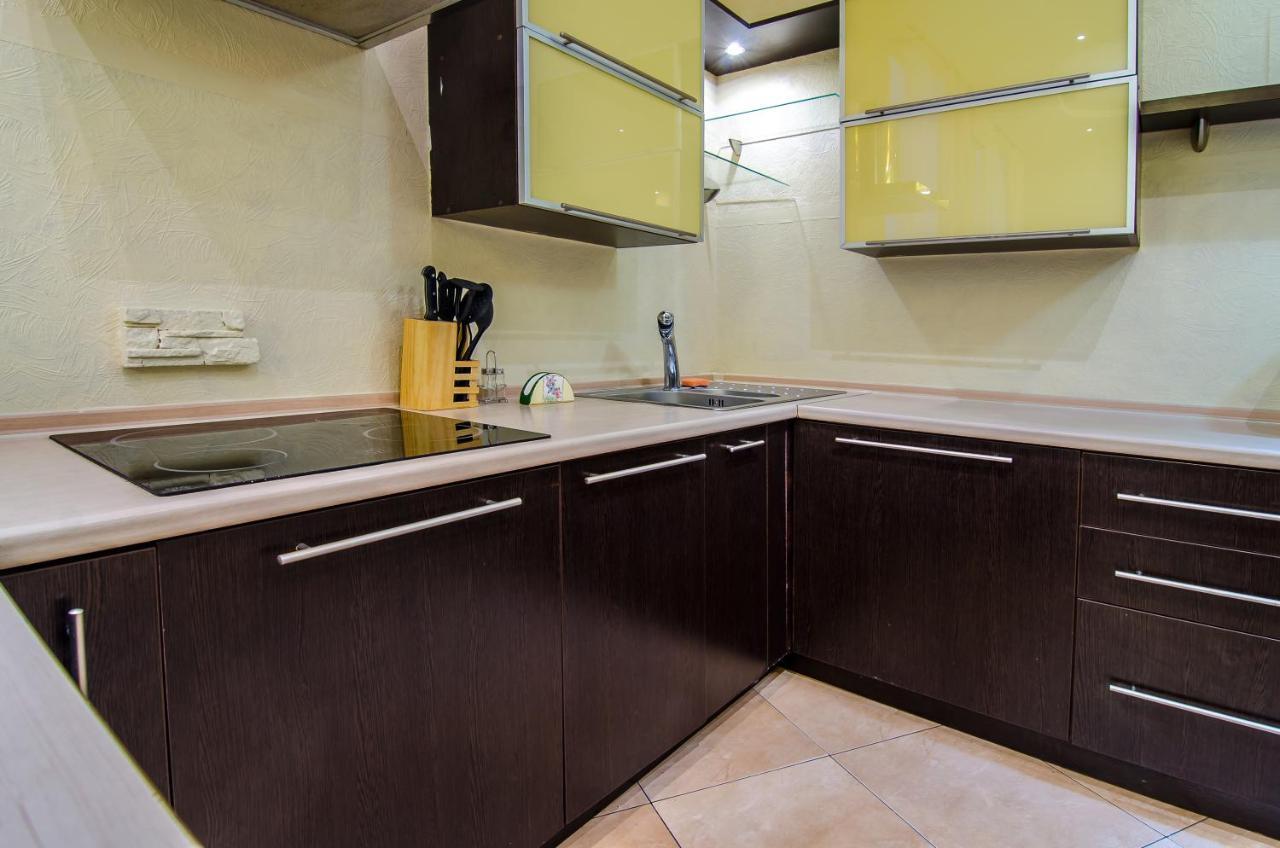 Apartment At Malaya Zhytomyrska 5 Киев Екстериор снимка