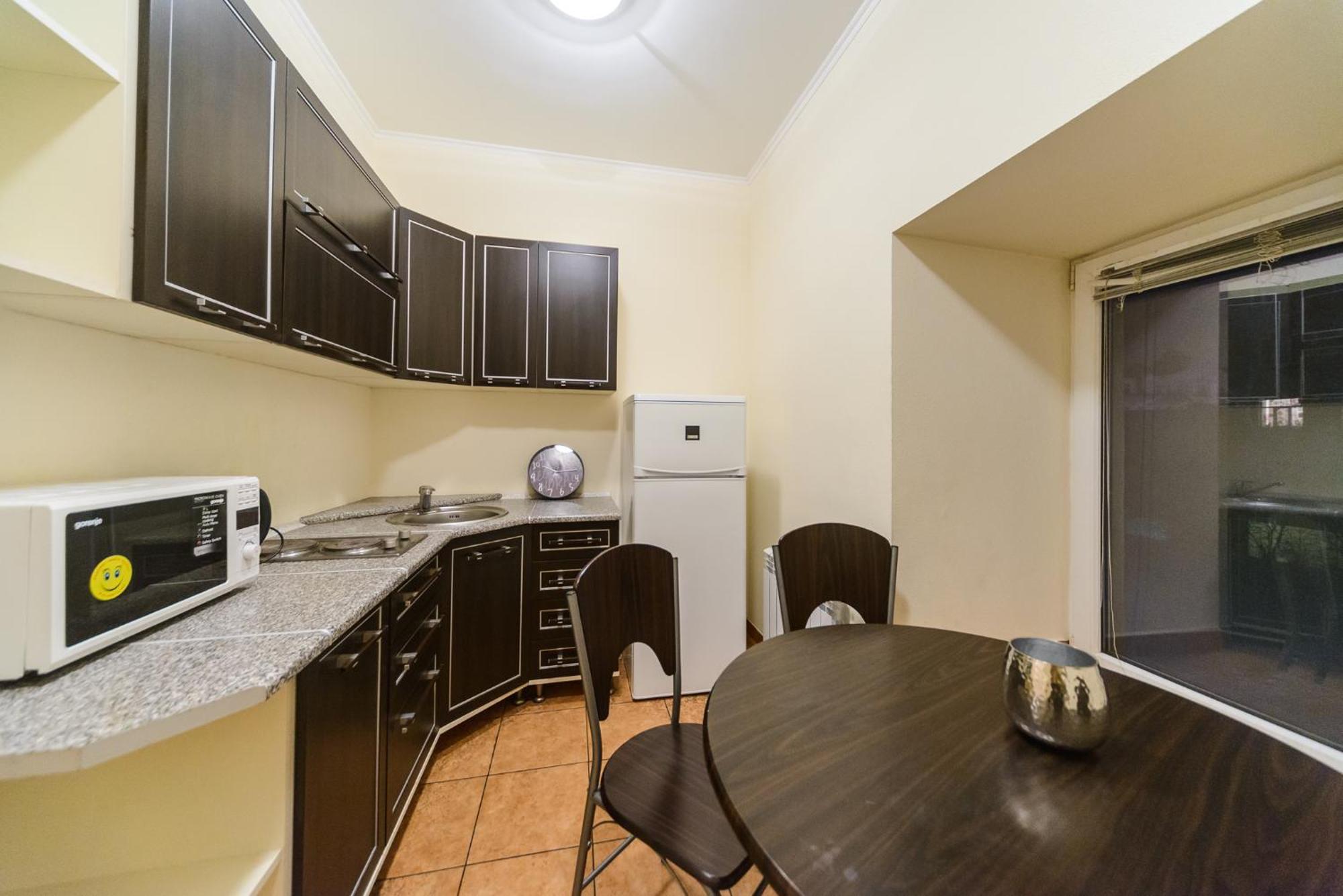 Apartment At Malaya Zhytomyrska 5 Киев Екстериор снимка