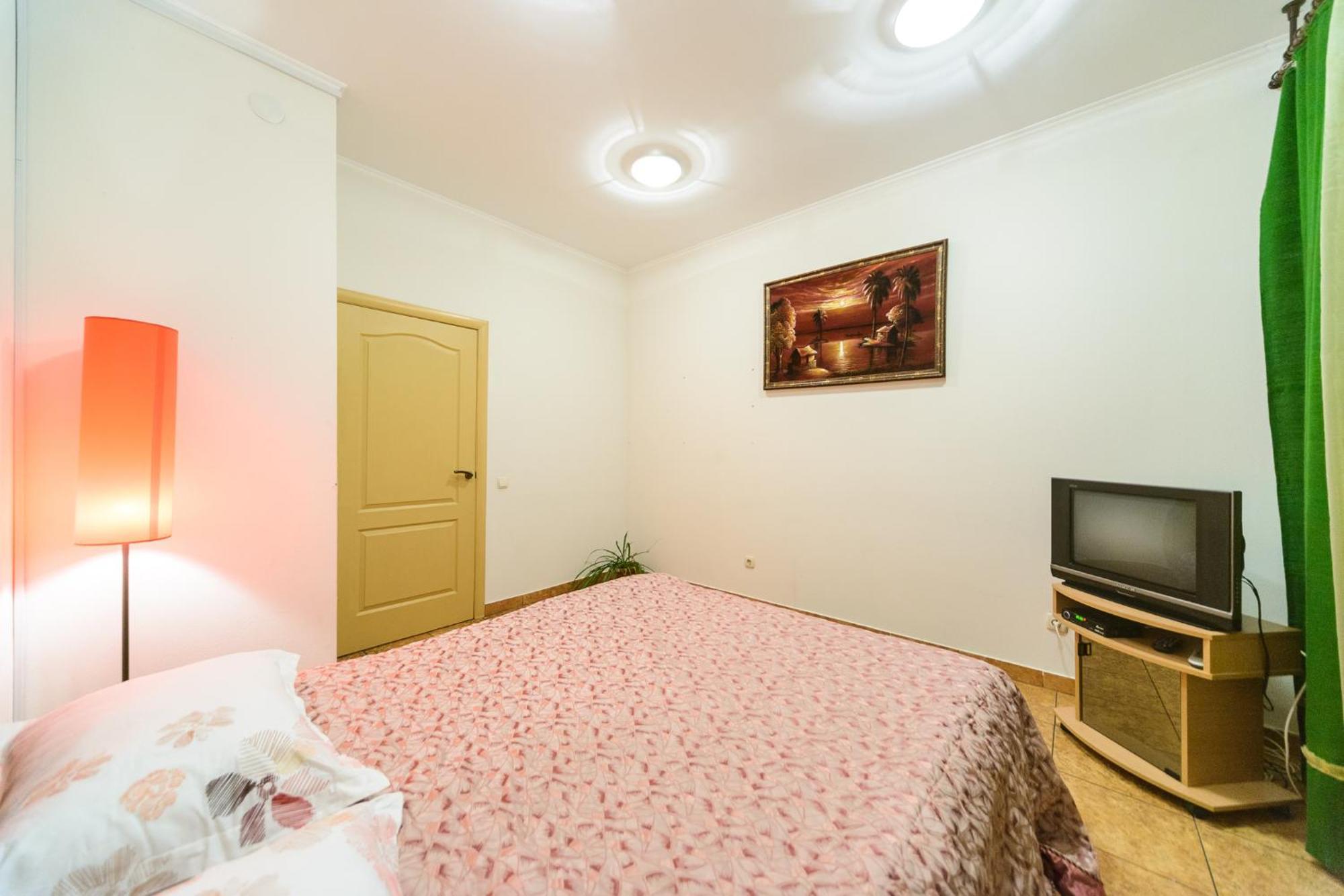 Apartment At Malaya Zhytomyrska 5 Киев Стая снимка